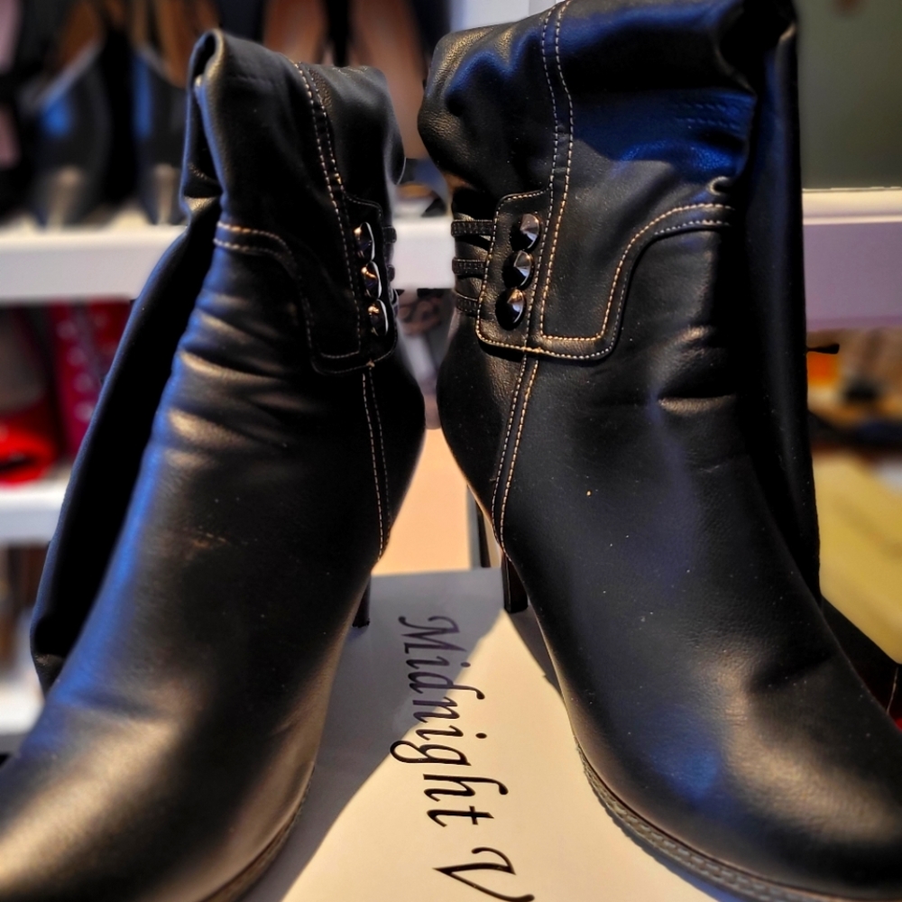 Midnight Velvet 4" black leather calf boot